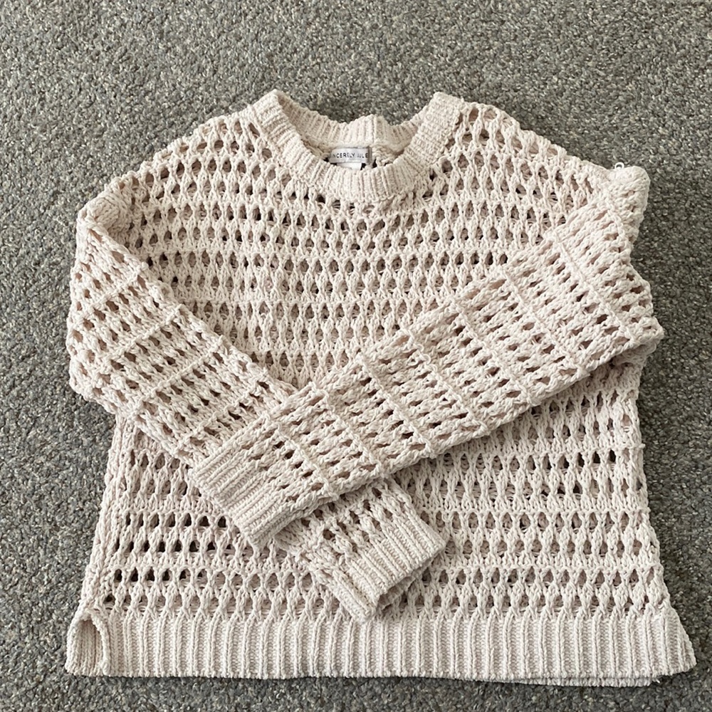 Cropped cream sweater